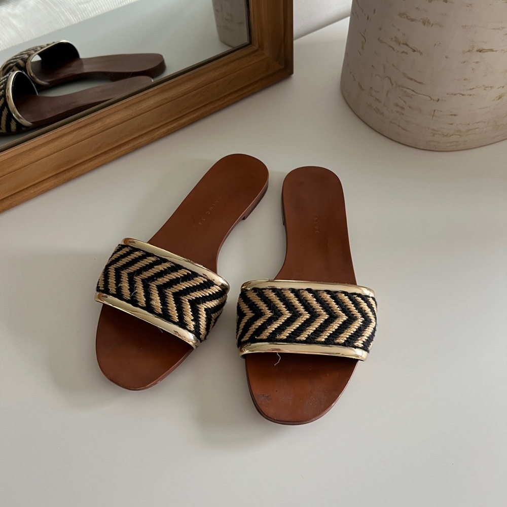 Black and Tan Women's Slide Sandals